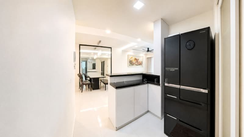 The Stellar, 20 West Coast Road, 3 Bedrooms, 1,206 sqft, Condominium For Sale, by Jolene See, 500226885 - Kitchen - PropertyGuru.com.sg