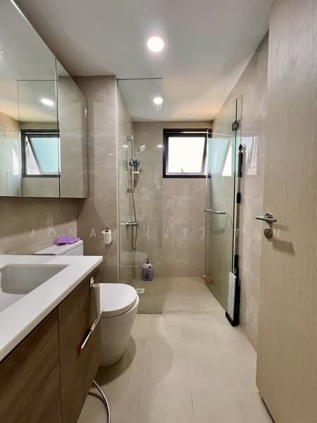 Treasure at Tampines, 57 Tampines Lane, Pasir Ris / Tampines, 2 Bedrooms, 678 sqft, Condominium For Sale, by Jonah (JT) Tan, 500226908 - Bathroom - PropertyGuru.com.sg