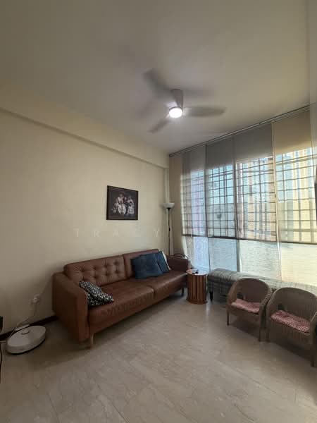 Casa Rosa, 35 Lorong Ong Lye, 3 Bedrooms, 1,109 sqft, Condominium For Sale, by Tracy Teo, 500226910 - Living Room - PropertyGuru.com.sg