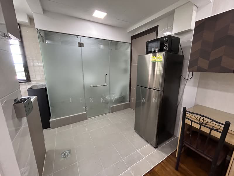 Mins Walk To Upper Changi MRT & Simei MRT!, , Studio, 350 sqft, Condominium For Rent, by Lenny Tan, 500226915 - Kitchen - PropertyGuru.com.sg
