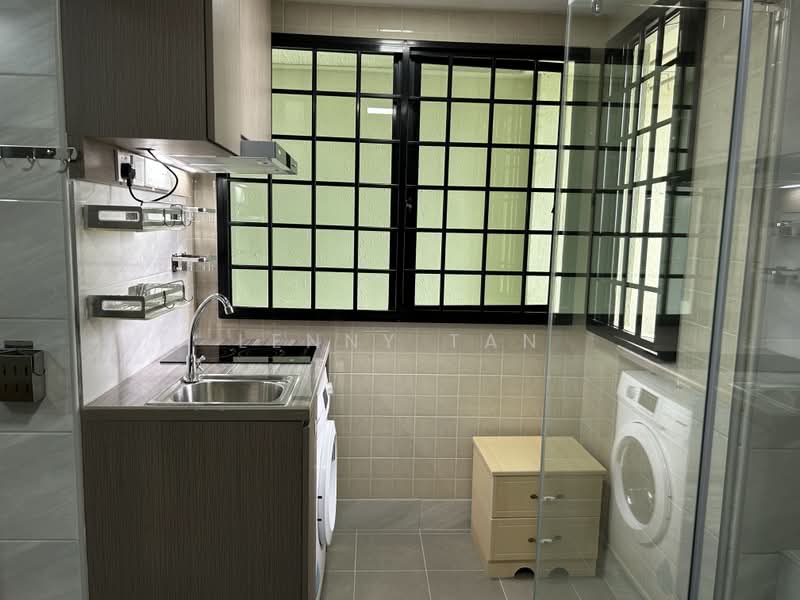 Mins Walk To Upper Changi MRT & Simei MRT!, , Studio, 350 sqft, Condominium For Rent, by Lenny Tan, 500226915 - Kitchen - PropertyGuru.com.sg