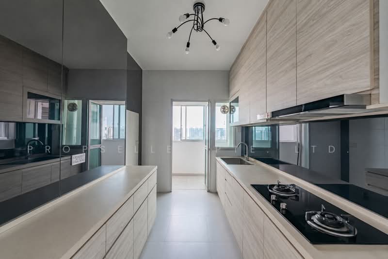 330A Anchorvale Street, 330A Anchorvale Street, 3 Bedrooms, 1,001 sqft, HDB Flat For Sale, by Elaine Wong, 500226924 - Kitchen - PropertyGuru.com.sg