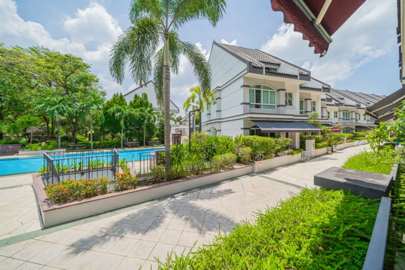 Super Cheap Terrace below 3.5m!, , 6 Bedrooms, 3,261 sqft, Cluster House For Sale, by Julie Soh 苏保历, 500226941 - Exterior - PropertyGuru.com.sg