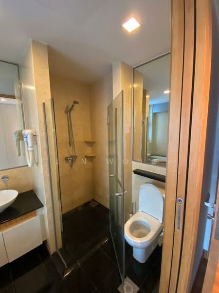 Cairnhill Crest, 2 Cairnhill Circle, 4 Bedrooms, 2,013 sqft, Condominium For Rent, by Lyn Wong, 500226943 - Bathroom - PropertyGuru.com.sg