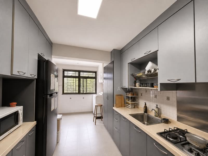 5 Bedok South Avenue 2, 5 Bedok South Avenue 2, 3 Bedrooms, 882 sqft, HDB Flat For Sale, by Joe Nah, 500226944 - Kitchen - PropertyGuru.com.sg