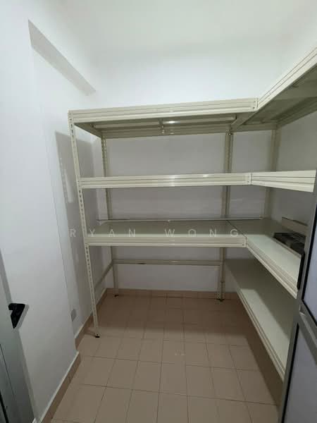 The Florida, 72 Hougang Avenue 7, 3 Bedrooms, 1,227 sqft, Condominium For Rent, by Ryan Wong, 500226959 - Utility room - PropertyGuru.com.sg