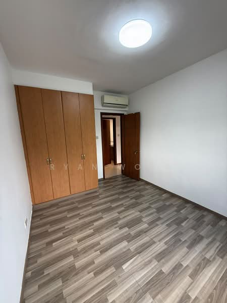 The Florida, 72 Hougang Avenue 7, 3 Bedrooms, 1,227 sqft, Condominium For Rent, by Ryan Wong, 500226959 - Bedroom 2 - PropertyGuru.com.sg