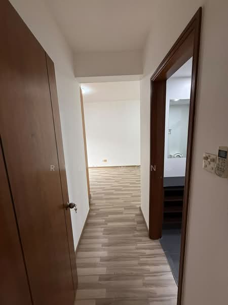 The Florida, 72 Hougang Avenue 7, 3 Bedrooms, 1,227 sqft, Condominium For Rent, by Ryan Wong, 500226959 - Master bedrm - PropertyGuru.com.sg