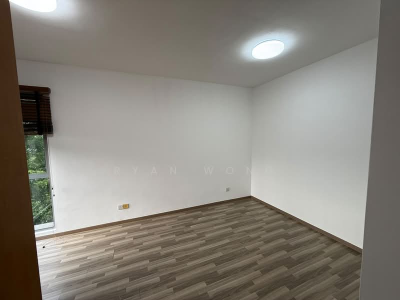 The Florida, 72 Hougang Avenue 7, 3 Bedrooms, 1,227 sqft, Condominium For Rent, by Ryan Wong, 500226959 - Master bedrm  - PropertyGuru.com.sg