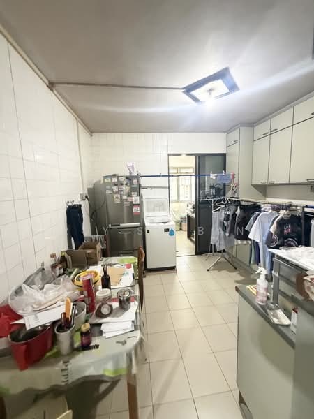 422 Serangoon Central, 422 Serangoon Central, 4 Bedrooms, 1,216 sqft, HDB Flat For Sale, by Roy Shoban, 500226970 - Kitchen - PropertyGuru.com.sg