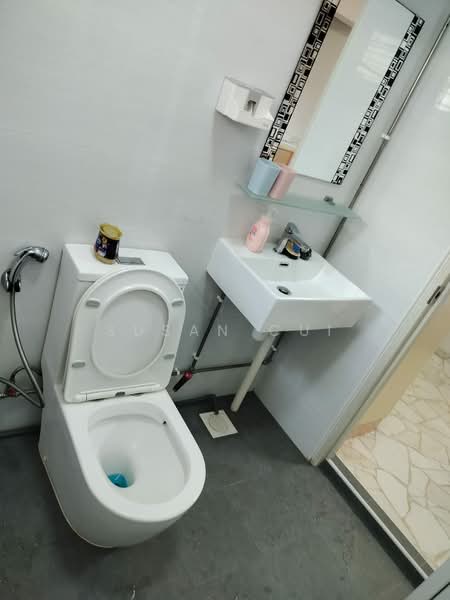 423 Hougang Avenue 6, 423 Hougang Avenue 6, Room Rental, 150 sqft, HDB Flat For Rent, by Susan Cui, 500226971 - Bathroom - PropertyGuru.com.sg