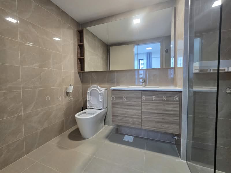 Treasure at Tampines, 57 Tampines Lane, 3 Bedrooms, 818 sqft, Condominium For Sale, by Ong Boon Seng, 500226973 - Bathroom - PropertyGuru.com.sg