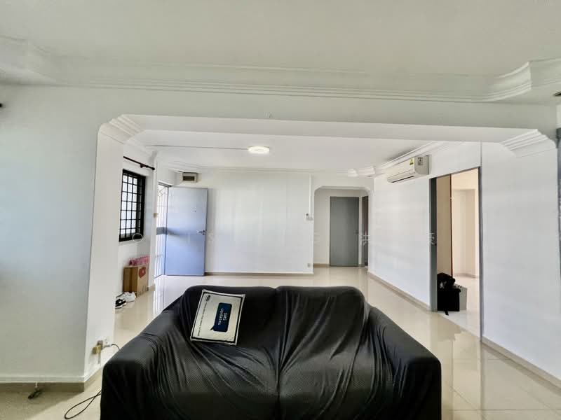 431 Choa Chu Kang Avenue 4, 431 Choa Chu Kang Avenue 4, 3 Bedrooms, 1,119 sqft, HDB Flat For Sale, by Louis Ang 洪家豪, 500226976 - Living Room - PropertyGuru.com.sg