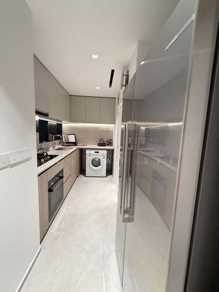 Lucerne Grand, Lakeside Drive, 3 Bedrooms, 1,000 sqft, Condominium For Sale, by Ang Lay See, 500226977 - Kitchen - PropertyGuru.com.sg