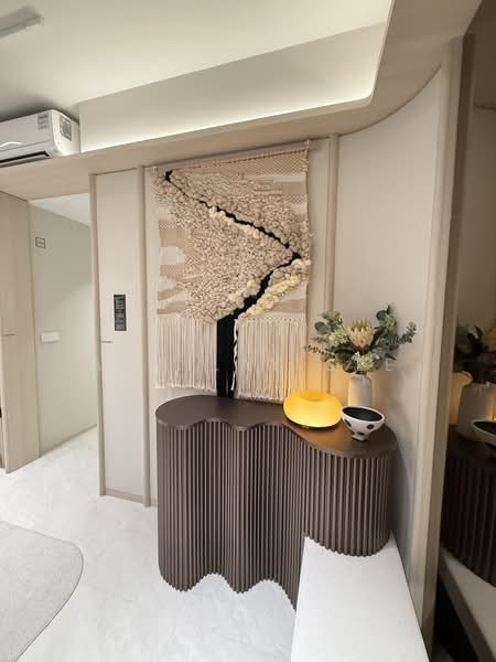 Lucerne Grand, Lakeside Drive, 3 Bedrooms, 1,000 sqft, Condominium For Sale, by Ang Lay See, 500226977 - Interior - PropertyGuru.com.sg
