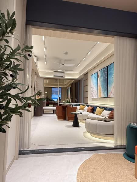 Lucerne Grand, Lakeside Drive, 3 Bedrooms, 1,000 sqft, Condominium For Sale, by Ang Lay See, 500226977 - Living Room - PropertyGuru.com.sg