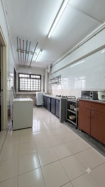 404 Admiralty Link, 404 Admiralty Link, 3 Bedrooms, 968 sqft, HDB Flat For Rent, by Jenny Lalla Lee, 500226994 - Kitchen - PropertyGuru.com.sg