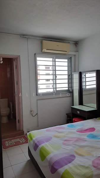 411 Bukit Batok West Avenue 4, 411 Bukit Batok West Avenue 4, Room Rental, 120 sqft, HDB Flat For Rent, by Alex Teoh, 500227001 - Bedroom - PropertyGuru.com.sg