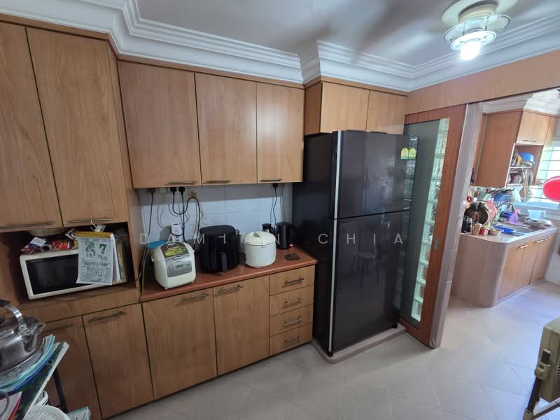213 Yishun Street 21, 213 Yishun Street 21, 3 Bedrooms, 1,302 sqft, HDB Flat For Sale, by Damian Chia, 500227004 - Kitchen - PropertyGuru.com.sg