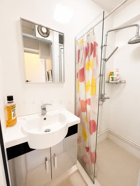 7 Tanjong Pagar Plaza, 7 Tanjong Pagar Plaza, 3 Bedrooms, 893 sqft, HDB Flat For Sale, by Joavonne Tang, 500227005 - Bathroom - PropertyGuru.com.sg