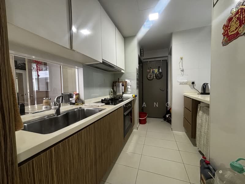 Trevista, 21 Lorong 3 Toa Payoh, 3 Bedrooms, 1,098 sqft, Condominium For Rent, by Selena Ang, 500227008 - Kitchen - PropertyGuru.com.sg