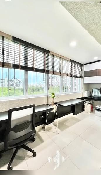 469 Jurong West Street 41, 469 Jurong West Street 41, 3 Bedrooms, 1,689 sqft, HDB Flat For Sale, by Bakhit Alias, 500227012 - Study - PropertyGuru.com.sg