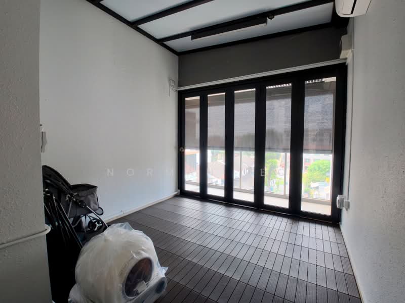 Wembly Residences, 28 Yio Chu Kang Road, 3 Bedrooms, 1,496 sqft, Apartment For Rent, by Norman Neo, 500227014 - Utility/Ent Room - PropertyGuru.com.sg