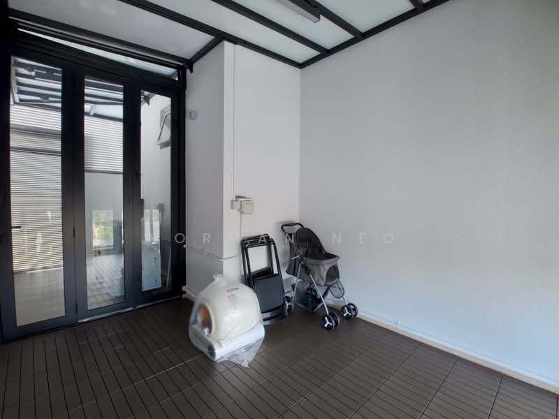 Wembly Residences, 28 Yio Chu Kang Road, 3 Bedrooms, 1,496 sqft, Apartment For Rent, by Norman Neo, 500227014 - Utility/Ent Room - PropertyGuru.com.sg