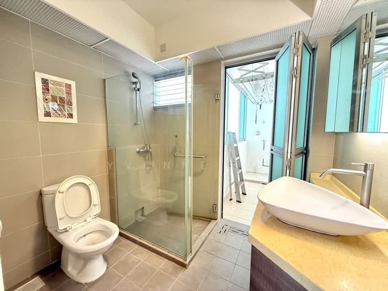 417 Clementi Avenue 1, 417 Clementi Avenue 1, 3 Bedrooms, 1,033 sqft, HDB Flat For Sale, by Yvonne Lai, 500227017 - Bathroom - PropertyGuru.com.sg