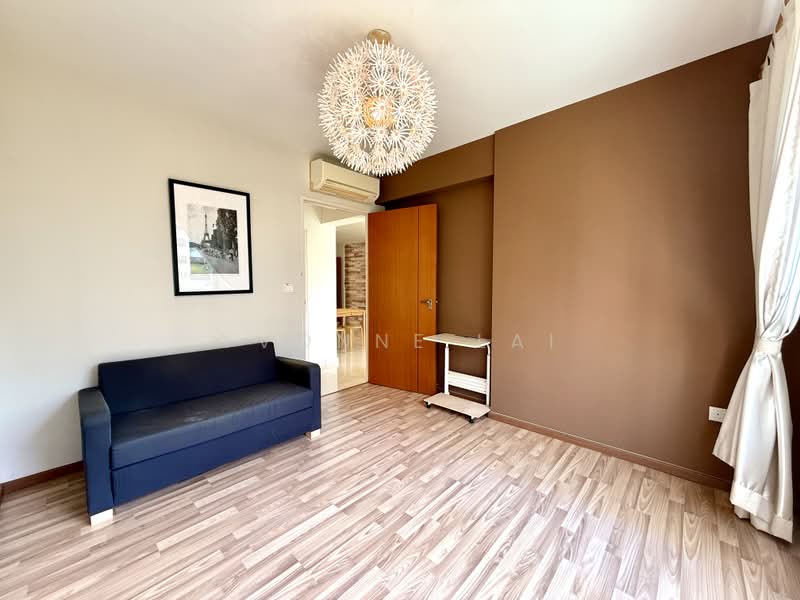 417 Clementi Avenue 1, 417 Clementi Avenue 1, 3 Bedrooms, 1,033 sqft, HDB Flat For Sale, by Yvonne Lai, 500227017 - Living Room - PropertyGuru.com.sg