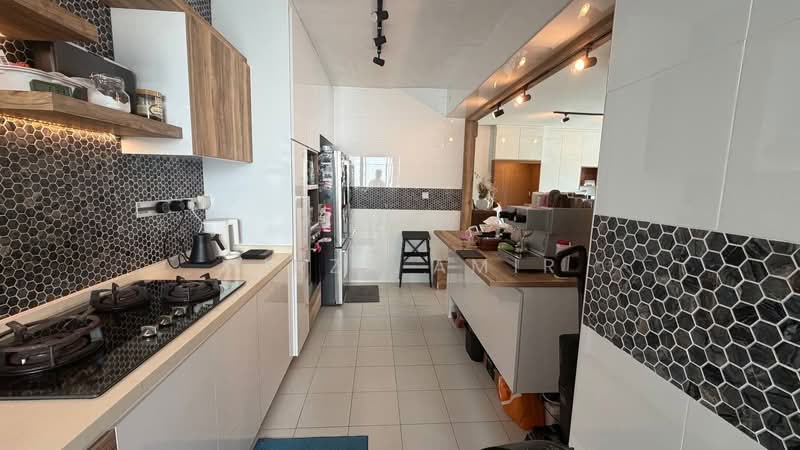661C Edgedale Plains, 661C Edgedale Plains, 4 Bedrooms, 1,206 sqft, HDB Flat For Sale, by Mirza Amir, 500227021 - Kitchen - PropertyGuru.com.sg