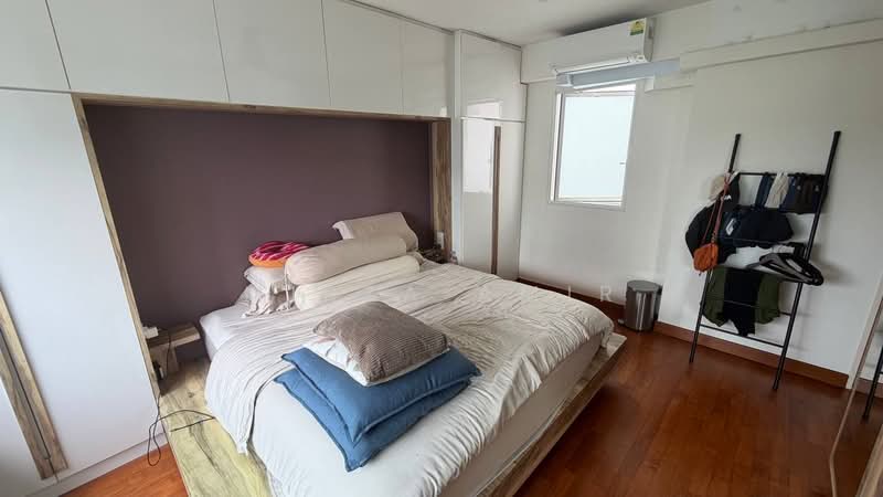 661C Edgedale Plains, 661C Edgedale Plains, 4 Bedrooms, 1,206 sqft, HDB Flat For Sale, by Mirza Amir, 500227021 - Master Bedroom - PropertyGuru.com.sg