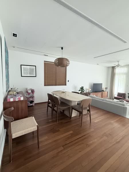 Gallop Green, 13 Woollerton Park, 5 Bedrooms, 4,338 sqft, Condominium For Sale, by Ong Sandra, 500227022 - Living Room - PropertyGuru.com.sg