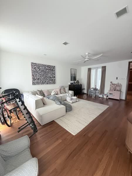 Gallop Green, 13 Woollerton Park, 5 Bedrooms, 4,338 sqft, Condominium For Sale, by Ong Sandra, 500227022 - Living Room - PropertyGuru.com.sg