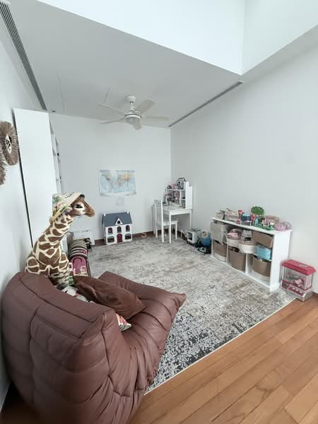 Gallop Green, 13 Woollerton Park, 5 Bedrooms, 4,338 sqft, Condominium For Sale, by Ong Sandra, 500227022 - Study - PropertyGuru.com.sg