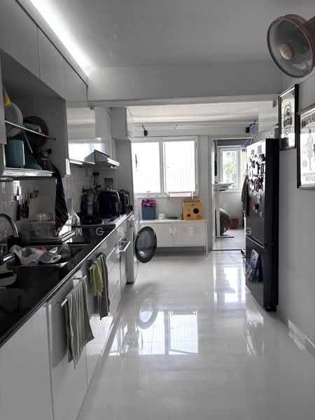 33 Marine Crescent, 33 Marine Crescent, 2 Bedrooms, 818 sqft, HDB Flat For Sale, by Angeline Ng, 500227024 - Kitchen - PropertyGuru.com.sg