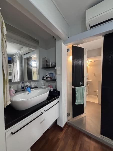 33 Marine Crescent, 33 Marine Crescent, 2 Bedrooms, 818 sqft, HDB Flat For Sale, by Angeline Ng, 500227024 - Bathroom - PropertyGuru.com.sg