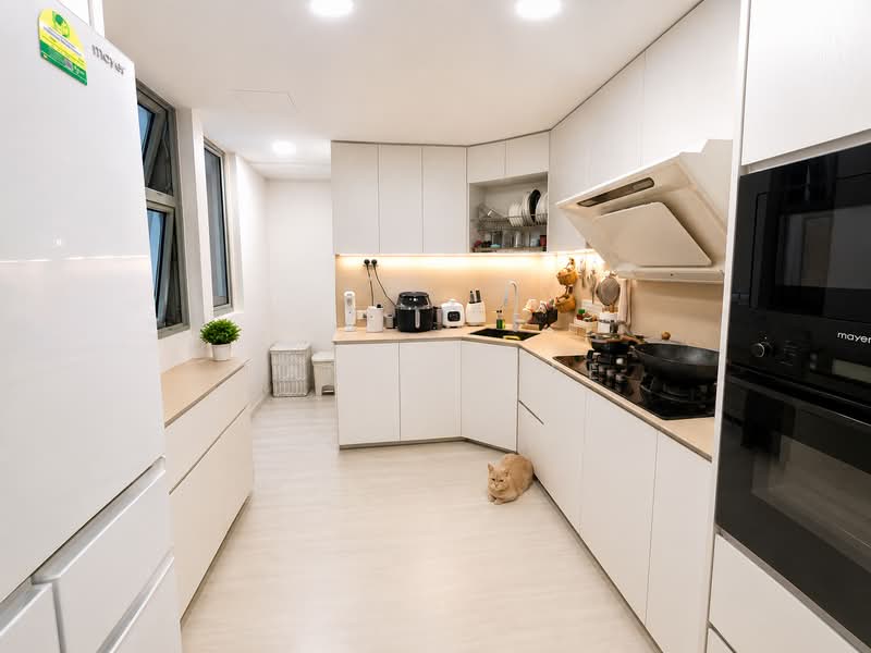 FLO Residence, Punggol Field Walk, 3 Bedrooms, 1,012 sqft, Condominium For Sale, by Janice Lee, 500227063 - Kitchen - PropertyGuru.com.sg