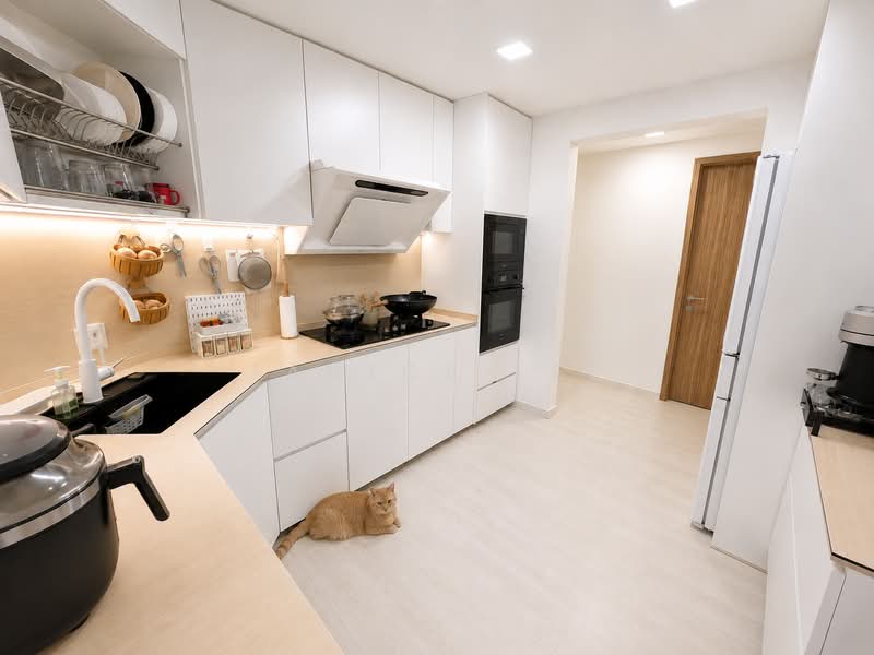 FLO Residence, Punggol Field Walk, 3 Bedrooms, 1,012 sqft, Condominium For Sale, by Janice Lee, 500227063 - Kitchen - PropertyGuru.com.sg