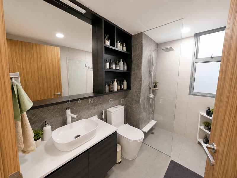 FLO Residence, Punggol Field Walk, 3 Bedrooms, 1,012 sqft, Condominium For Sale, by Janice Lee, 500227063 - Bathroom - PropertyGuru.com.sg