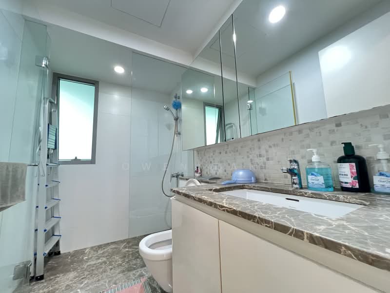 The Minton, 147 Hougang Street 11, 4 Bedrooms, 1,658 sqft, Condominium For Sale, by Owen Tan, 500227072 - Bathroom - PropertyGuru.com.sg