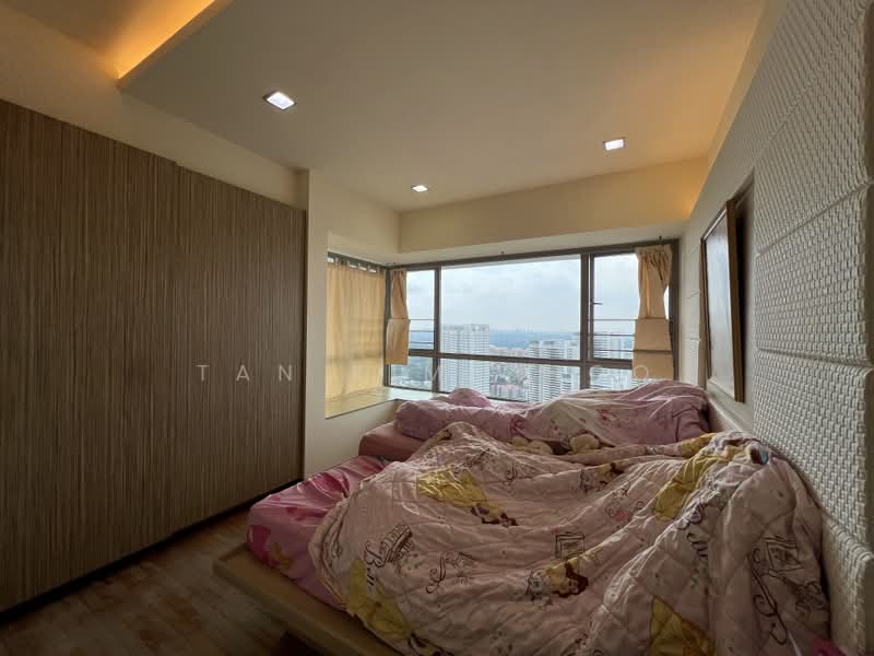 Trevista, 21 Lorong 3 Toa Payoh, 2 Bedrooms, 861 sqft, Condominium For Sale, by Tan Kim Choo, 500227075 - Master Bedroom - PropertyGuru.com.sg