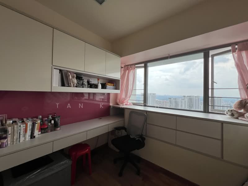 Trevista, 21 Lorong 3 Toa Payoh, 2 Bedrooms, 861 sqft, Condominium For Sale, by Tan Kim Choo, 500227075 - Common Bedroom & Study - PropertyGuru.com.sg
