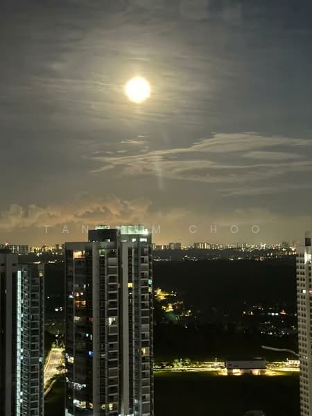 Trevista, 21 Lorong 3 Toa Payoh, 2 Bedrooms, 861 sqft, Condominium For Sale, by Tan Kim Choo, 500227075 - Night View - PropertyGuru.com.sg