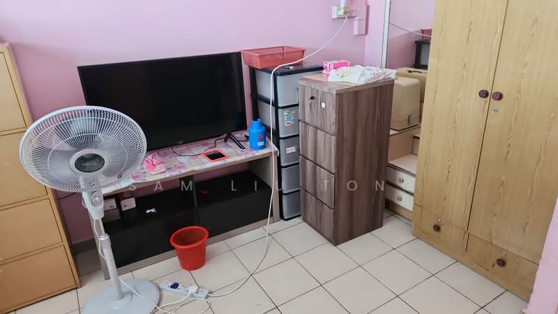 329 Yishun Ring Road, 329 Yishun Ring Road, Room Rental, 50 sqft, HDB Flat For Rent, by Sam Liu Tong, 500227079 - Interior - PropertyGuru.com.sg