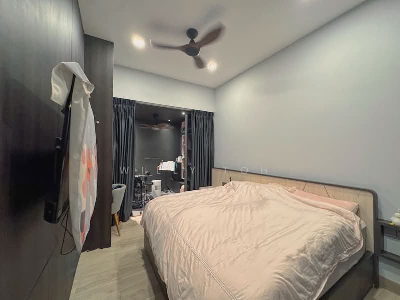 Seahill, 119 West Coast Crescent, 2 Bedrooms, 1,087 sqft, Condominium For Sale, by Willy Toh, 500227084 - Master room - PropertyGuru.com.sg