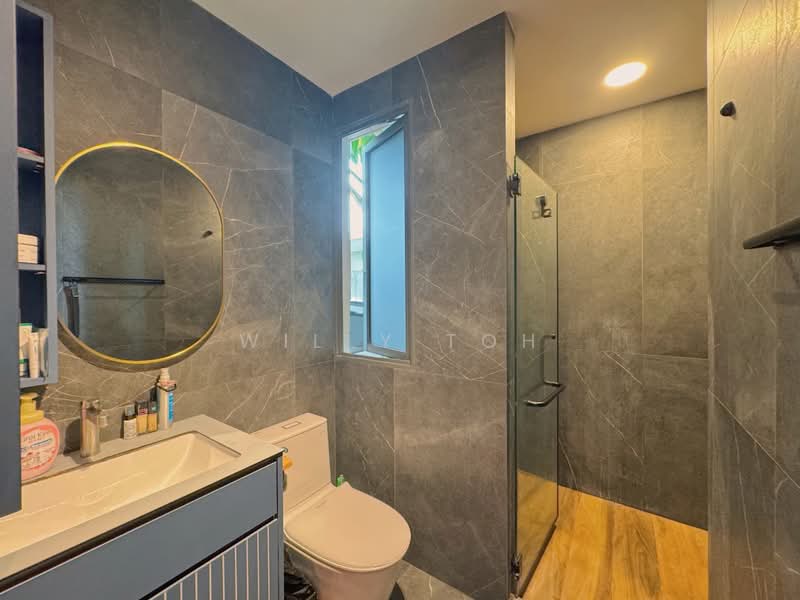 Seahill, 119 West Coast Crescent, 2 Bedrooms, 1,087 sqft, Condominium For Sale, by Willy Toh, 500227084 - Bathroom - PropertyGuru.com.sg