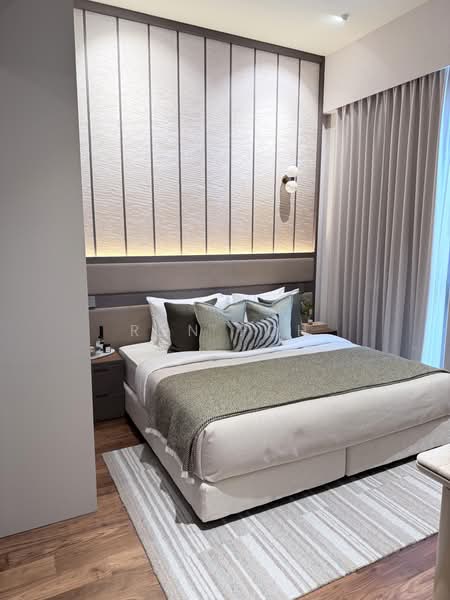 Parksuites, 18 Holland Grove Road, 3 Bedrooms, 786 sqft, Condominium For Sale, by Ron Poh, 500227117 - Bedroom - PropertyGuru.com.sg