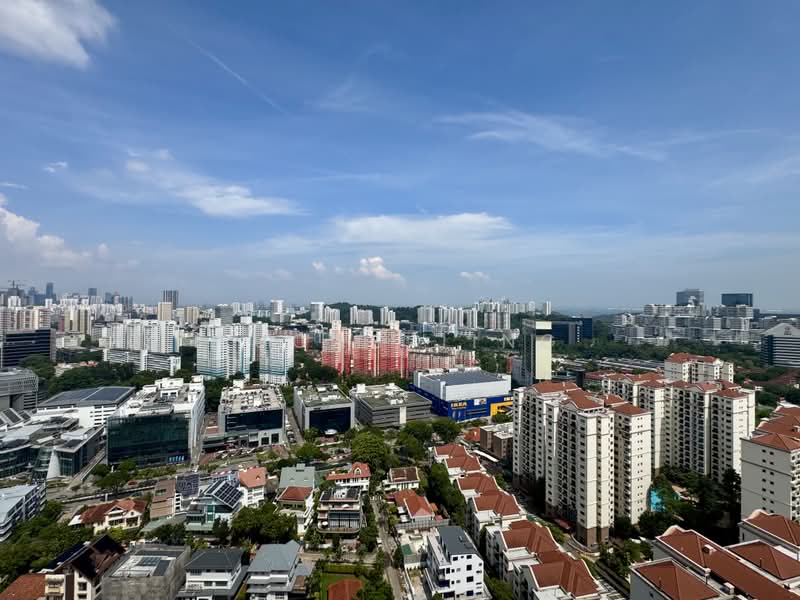 Stirling Residences, 23 Stirling Road, 3 Bedrooms, 1,055 sqft, Condominium For Sale, by Lucas Jing, 500227119 - Balcony View - PropertyGuru.com.sg