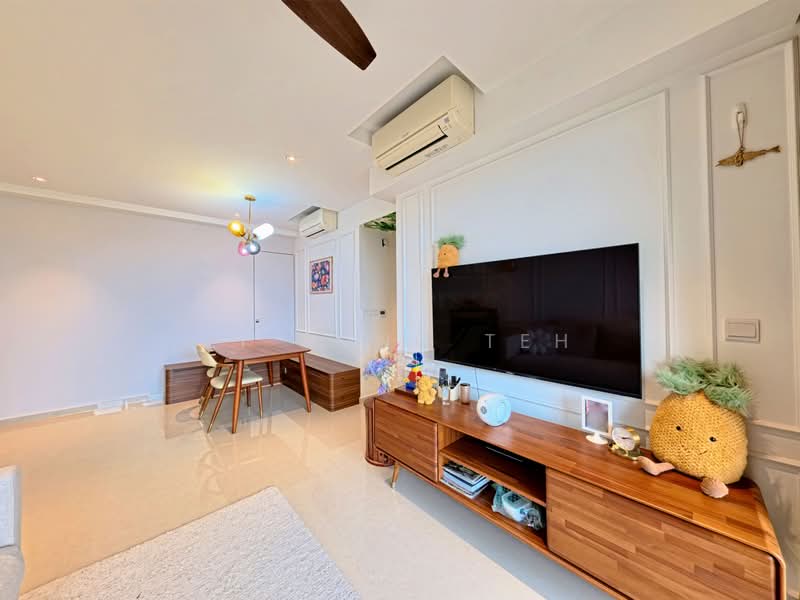 Hundred Palms Residences, 272 Yio Chu Kang Road, 3 Bedrooms, 958 sqft, Executive Condominium For Sale, by Li Rong Teh, 500227120 - Living Room - PropertyGuru.com.sg